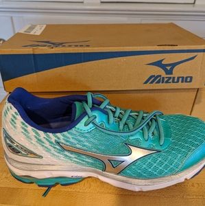 Women's Mizuno Wave Rider 19 Running Shoes